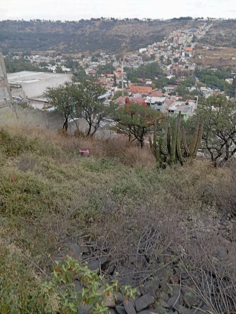 TERRENO EN VENTA EN LA CAÑADA