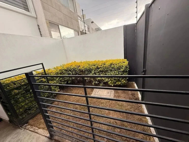 Casa en Venta o Renta – El Refugio con recámara en planta baja