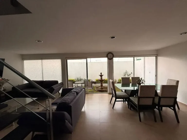 Casa en Venta o Renta – El Refugio con recámara en planta baja