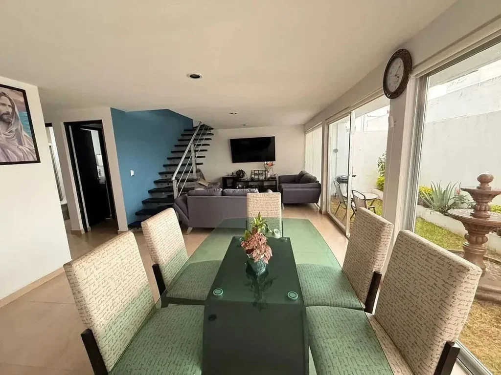 Casa en Venta o Renta – El Refugio con recámara en planta baja
