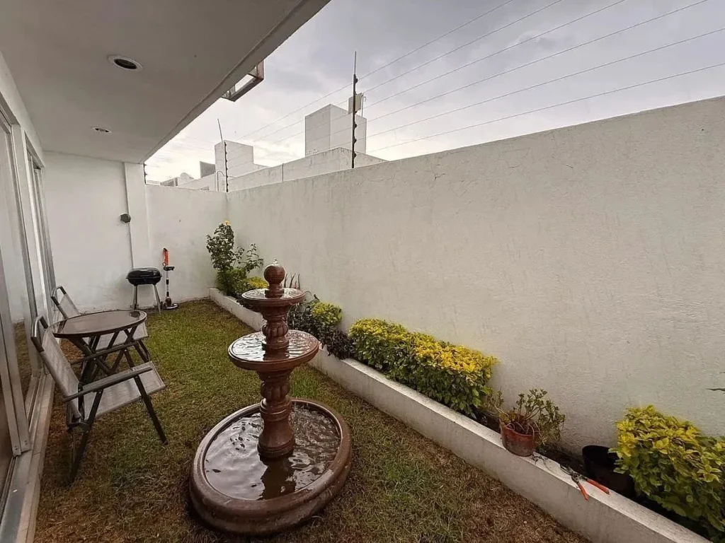 Casa en Venta o Renta – El Refugio con recámara en planta baja