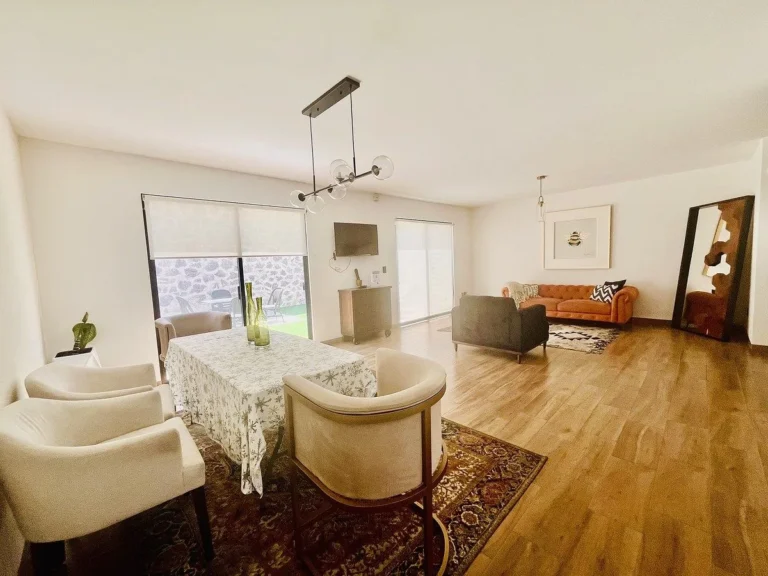 Renta de casa AMUEBLADA, Zibatá Samare, Querétaro