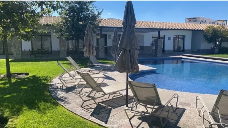Renta de casa AMUEBLADA, Zibatá Samare, Querétaro