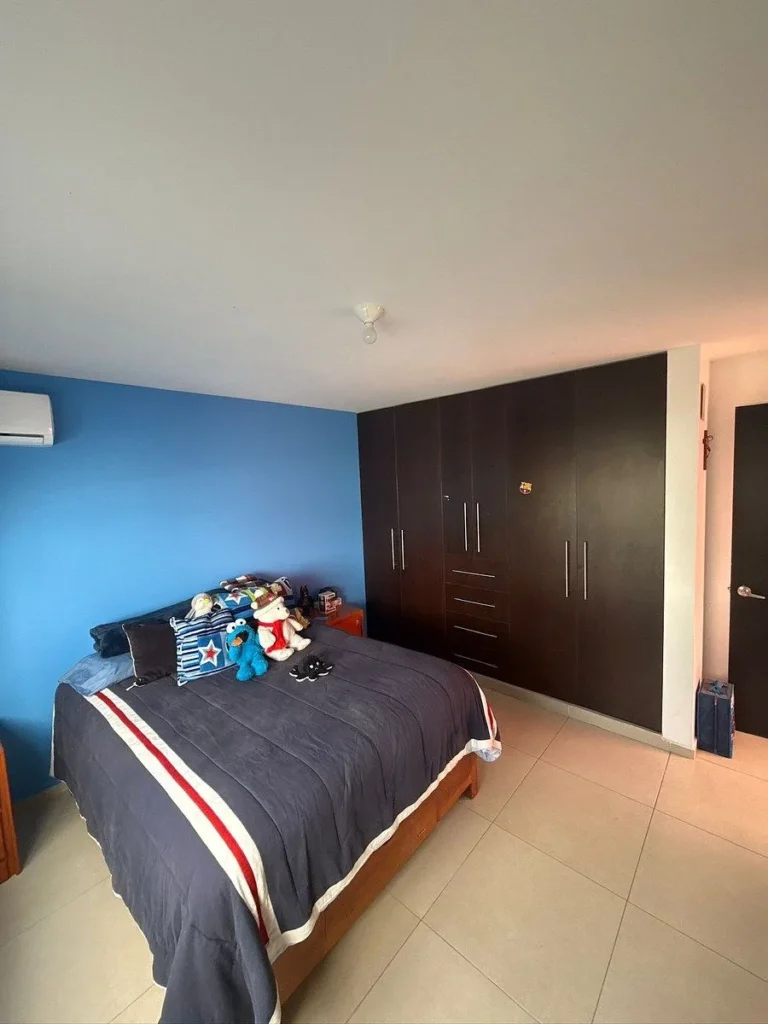CASA DE AUTOR EN VENTA EN MILENIO III