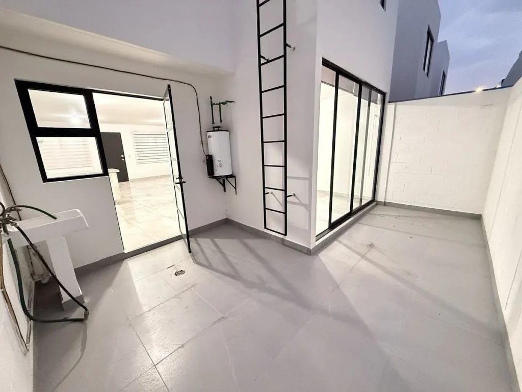 Casa en renta con recámaras en planta baja