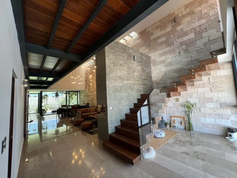 CASA EN VENTA EN CAÑADAS DE LAGO