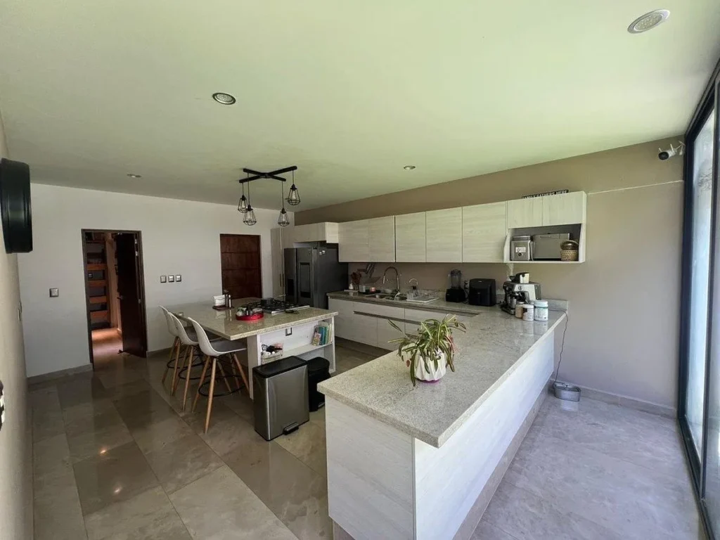 CASA EN VENTA EN CAÑADAS DE LAGO