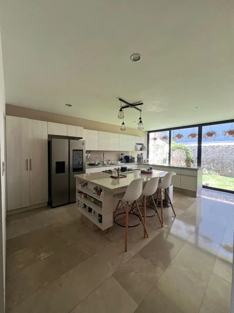 CASA EN VENTA EN CAÑADAS DE LAGO
