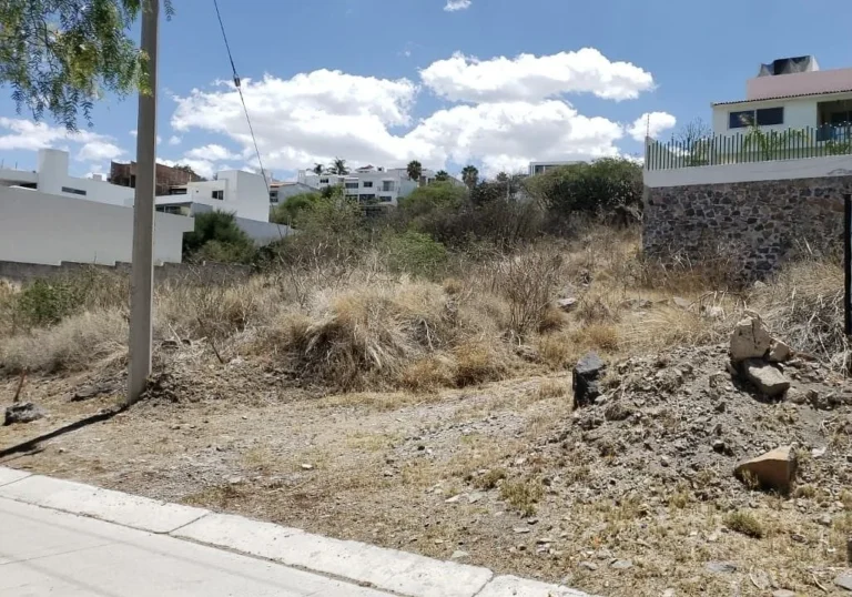 Terreno en venta en Real de Juriquilla, Querétaro – 301.92 m²