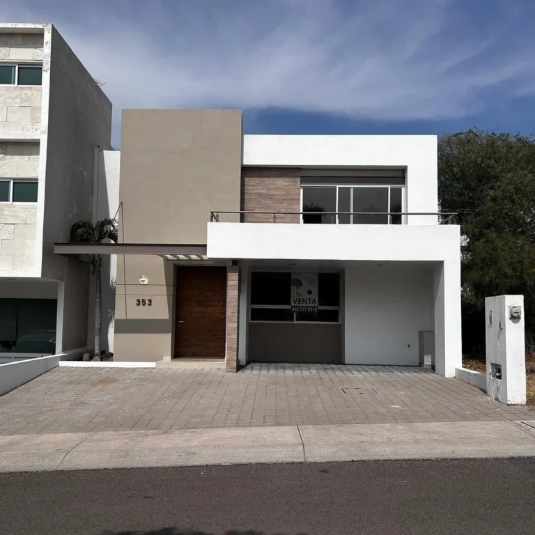 REDUCCION DE PRECIO ¡¡ VENDO CASA IMPECABLE !!! LOMAS DE JURIQUILLA