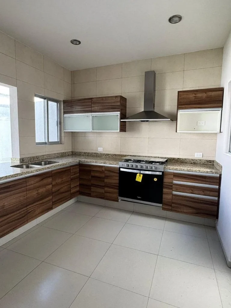 REDUCCION DE PRECIO ¡¡ VENDO CASA IMPECABLE !!! LOMAS DE JURIQUILLA