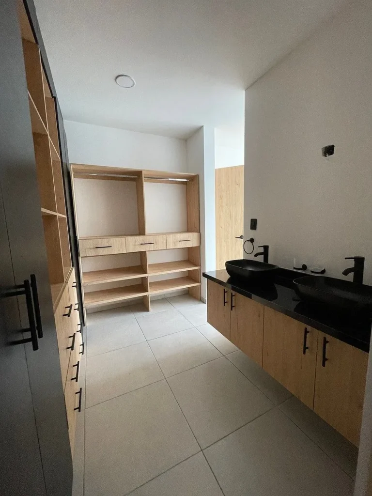 CASA EN VENTA EN ZIBATA