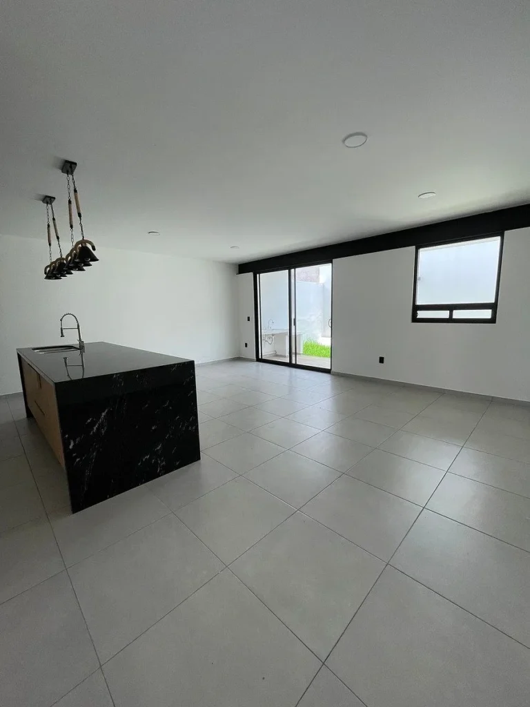 CASA EN VENTA EN ZIBATA