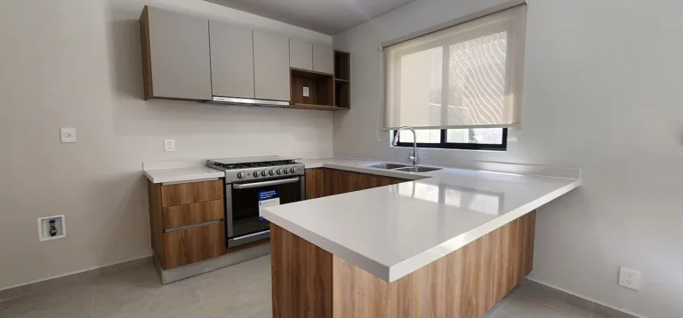 CASA EN RENTA A ESTRENAR CERCA DEL MIRADOR