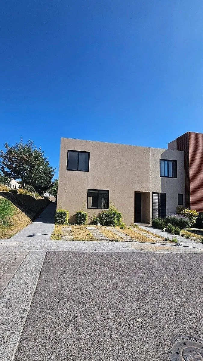 Casa en renta en Zakia Frente al parque principal