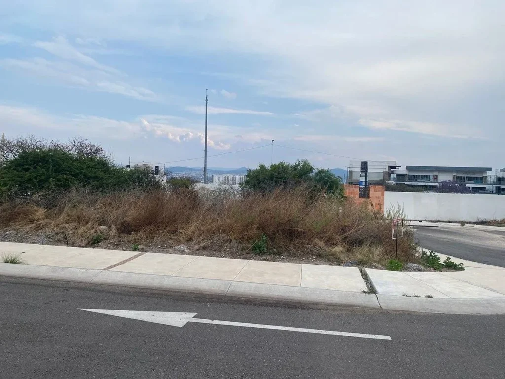 Terreno en esquina en Nuevo Refugio
