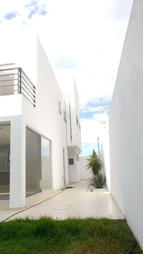 Casa en venta o renta en Cumbres del Lago