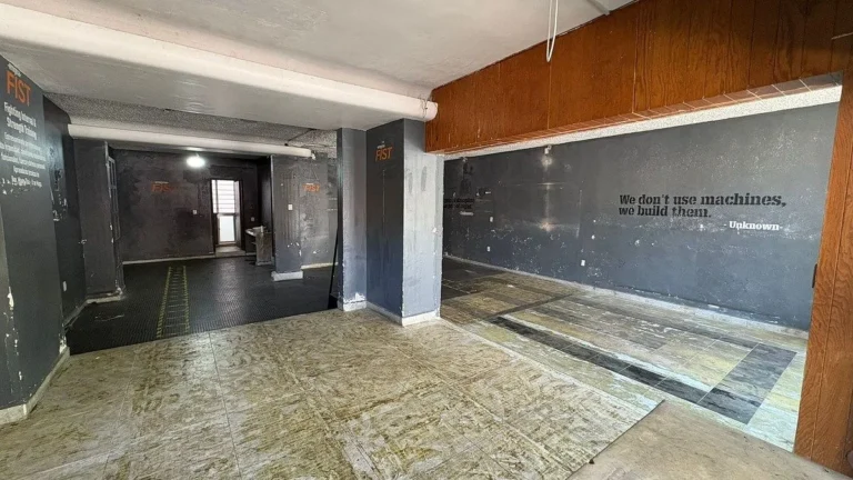 LOCAL COMERCIAL EN RENTA, INCREIBLE UBICACION !!! COLONIA ANZURES