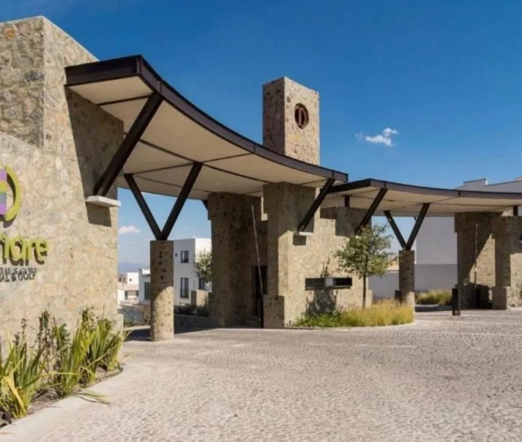 Renta de Casa en Zibatá con roof garden y jardin