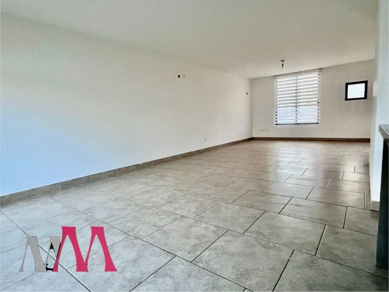 Renta de Casa en Zibatá con roof garden y jardin