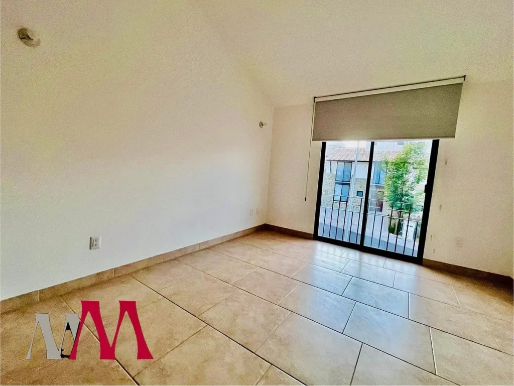 Renta de Casa en Zibatá con roof garden y jardin
