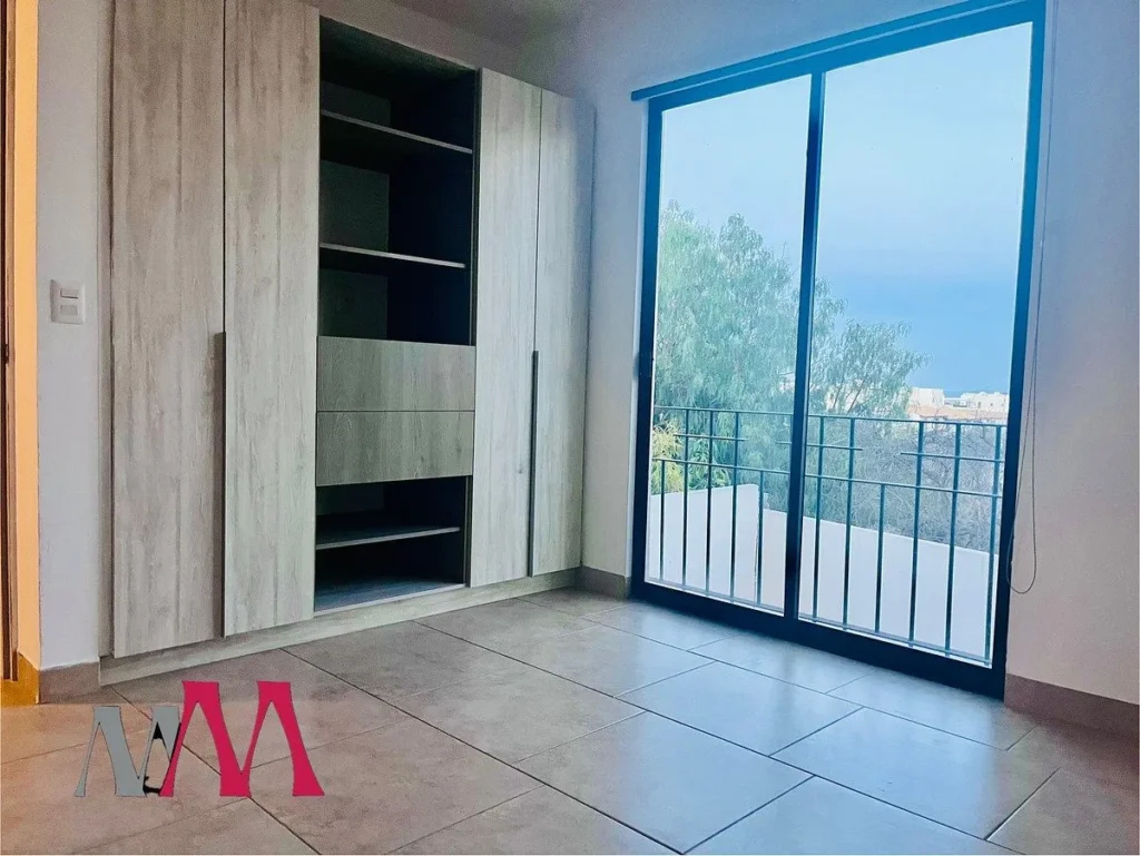 Renta de Casa en Zibatá con roof garden y jardin