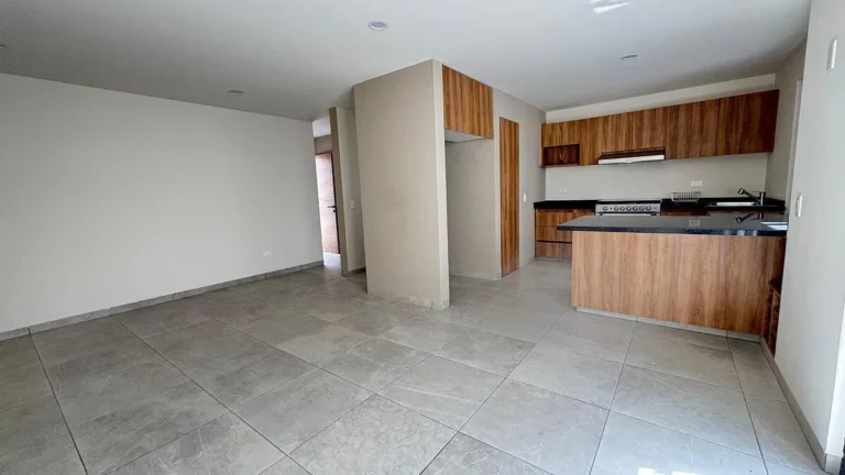 Casa en Venta con Rec en PB – Zakia, Querétaro