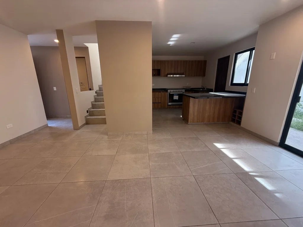 Casa en Venta con Rec en PB – Zakia, Querétaro