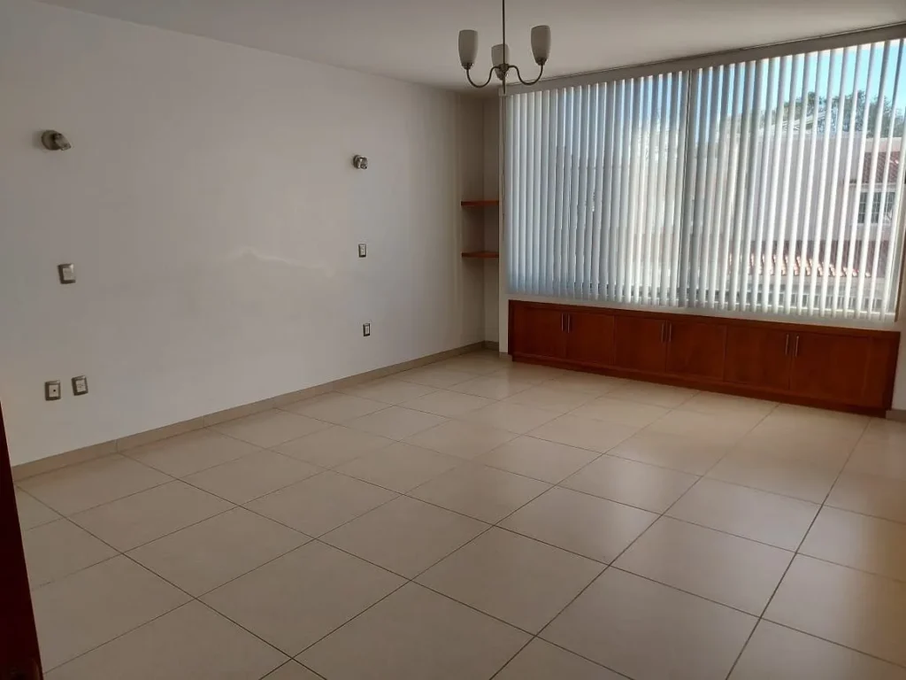 SE RENTA LINDA CASA ALAMOS 2DA SECCION