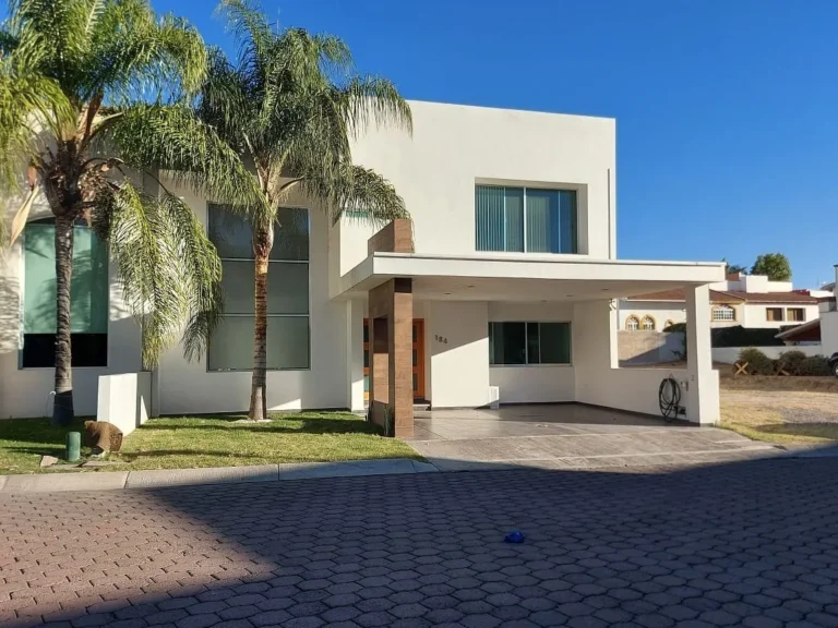 SE RENTA LINDA CASA ALAMOS 2DA SECCION