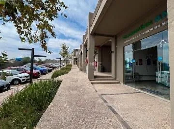 Venta Local comercial en Paseo Zákia