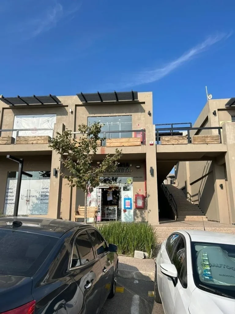 Venta Local comercial en Paseo Zákia