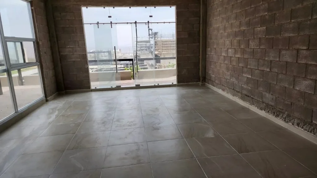 Venta Local comercial en Paseo Zákia