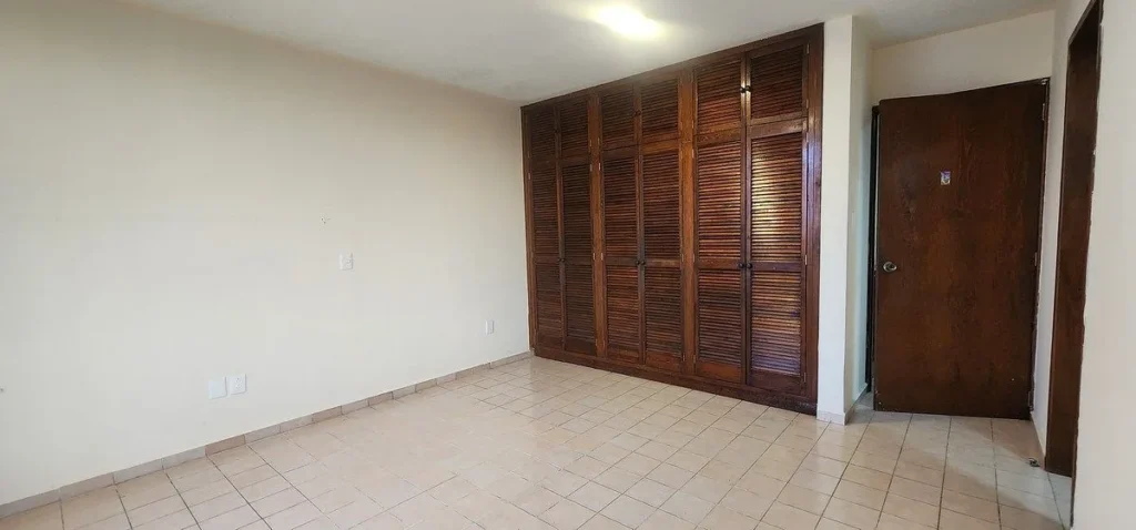 CASA EN VENTA EN EXCELENTE UBICACIÓN EN MANSIONES DEL VALLE