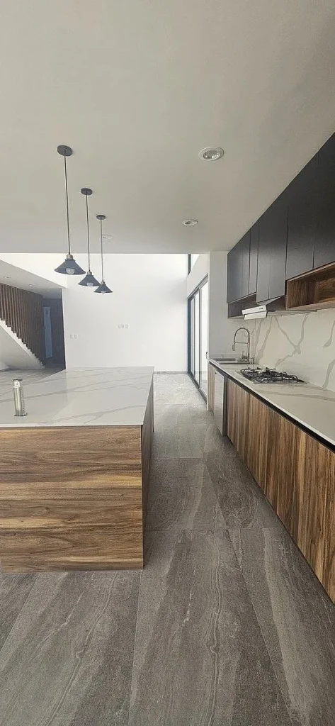 Casa en venta en Zibata con Alberca