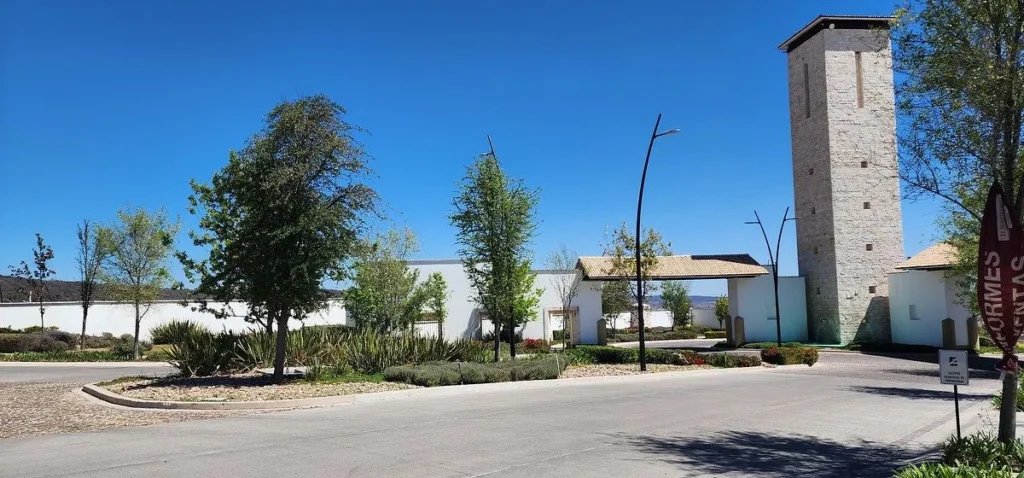 DEPARTAMENTO EN RENTA EN QUERETARO MODERNO A SOLO 15 MIN DE UNIVERSIDAD ANAHUAC
