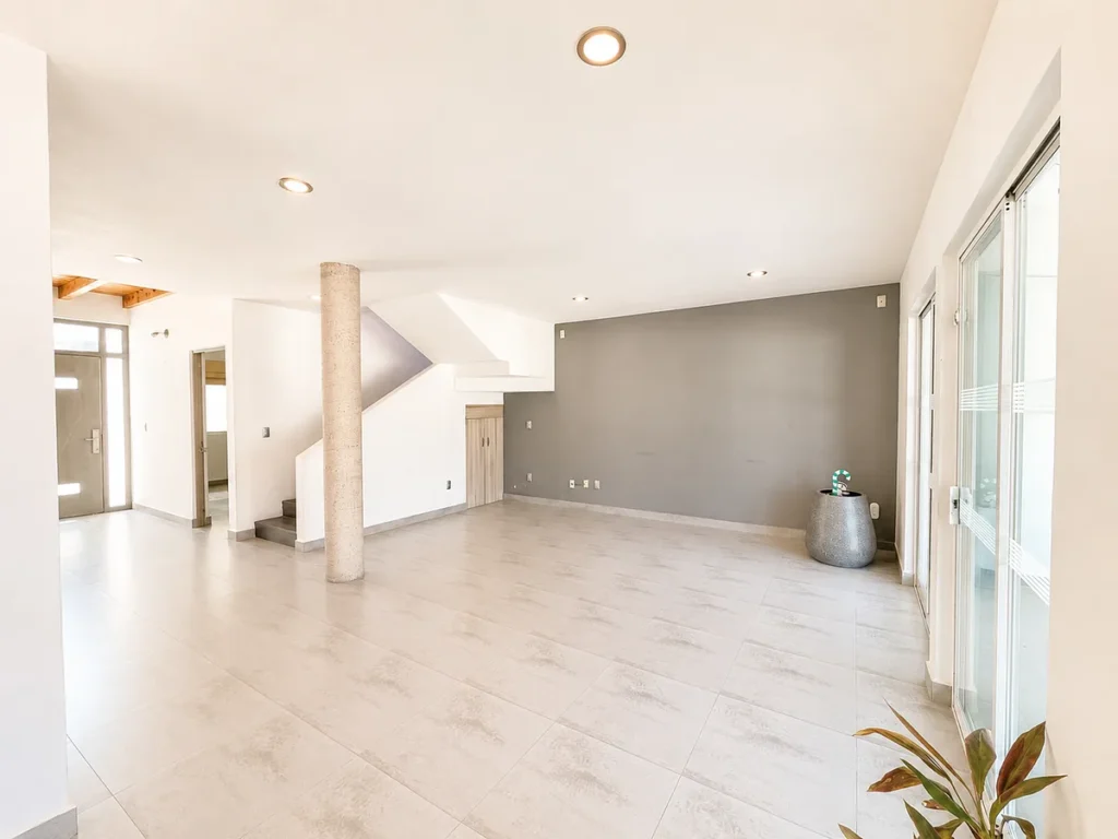 Casa en venta en Cumbres del Cimatario con Recámara en PB