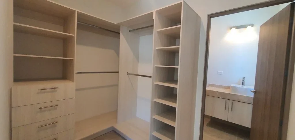 CASA EN RENTA EN LA VISTA, EXCELENTE UBICACIÓN A MINUTOS DEL REFUGIO