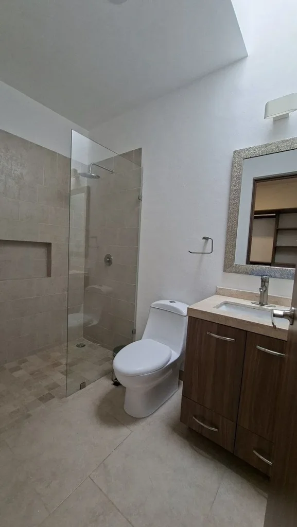 SE RENTA CASA AMUEBLADA CON ROOF Y JARDIN EN SAMARE, ZIBATÁ