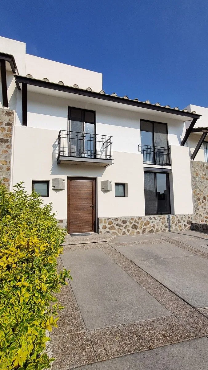 SE RENTA CASA AMUEBLADA CON ROOF Y JARDIN EN SAMARE, ZIBATÁ