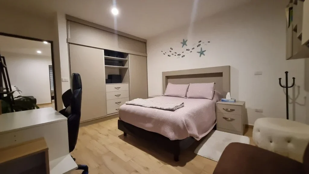 SE RENTA CASA CON ROOF Y DOBLE ALTURA EN ZIBATÁ