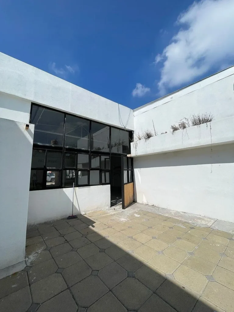 LOCAL COMERCIAL EN VENTA EN AV. DEL SOL