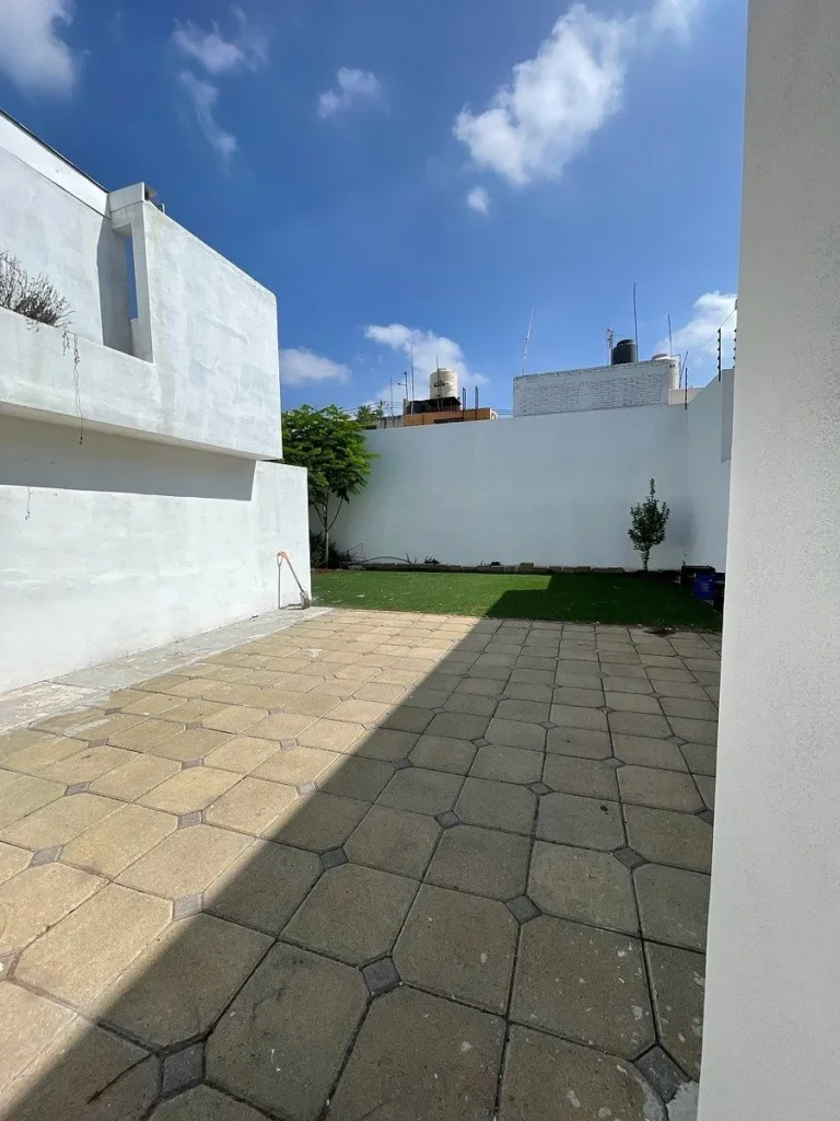 LOCAL COMERCIAL EN VENTA EN AV. DEL SOL