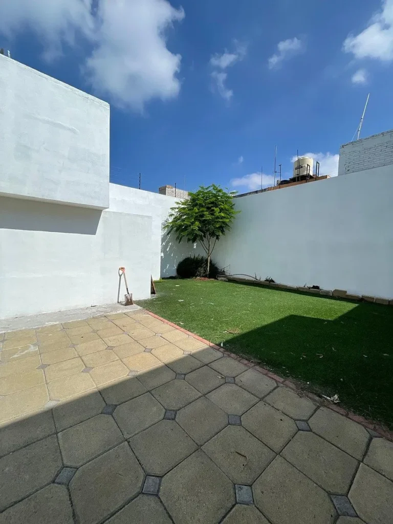LOCAL COMERCIAL EN VENTA EN AV. DEL SOL