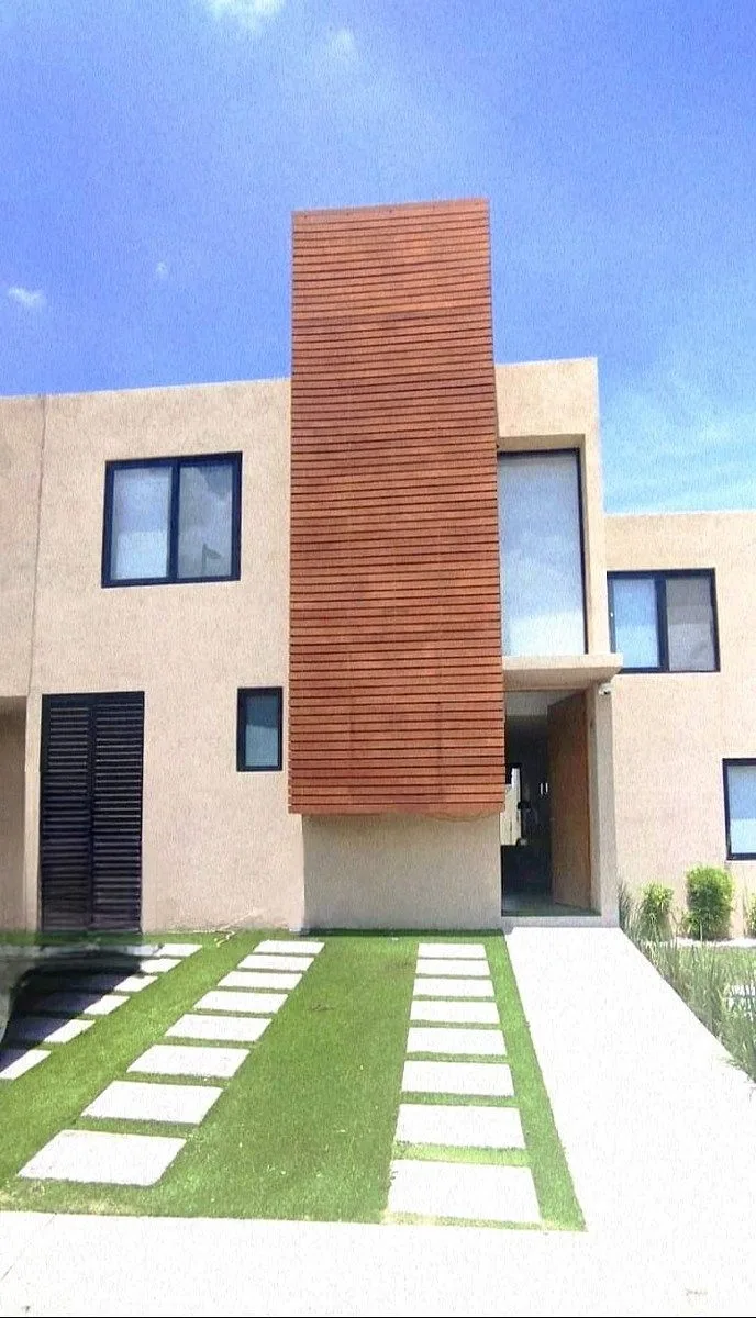Casa en venta en Zakia Frente al parque principal