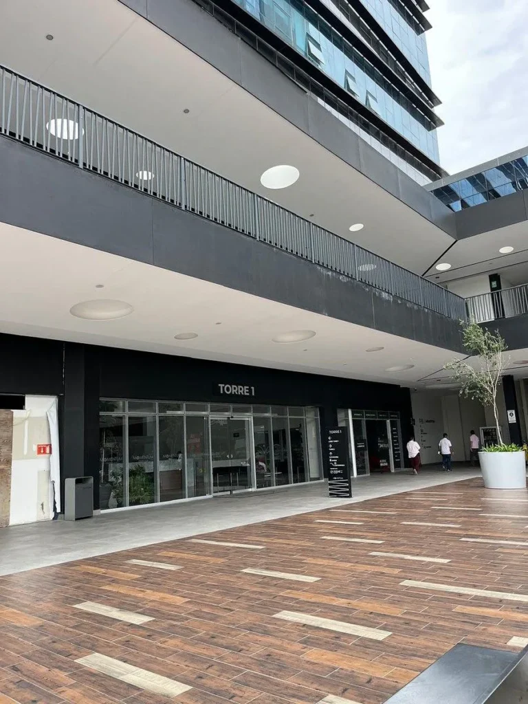 CONSULTORIO EN RENTA MOMENTUM CENTRO SUR