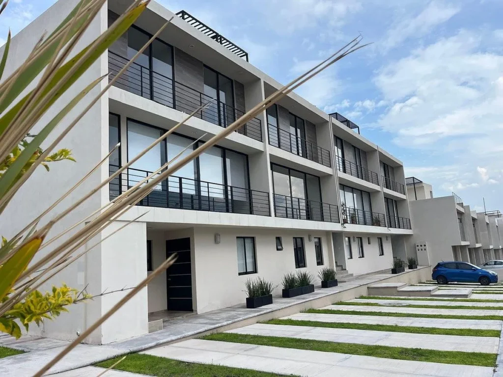 DEPARTAMENTOS EN VENTA Y RENTA EL REFUGIO