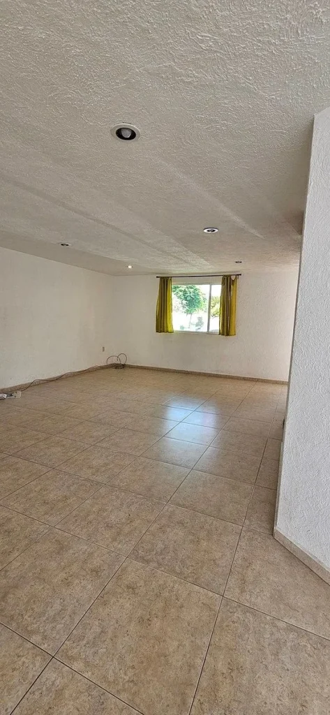 Casa en el Pueblito dentro de condominio