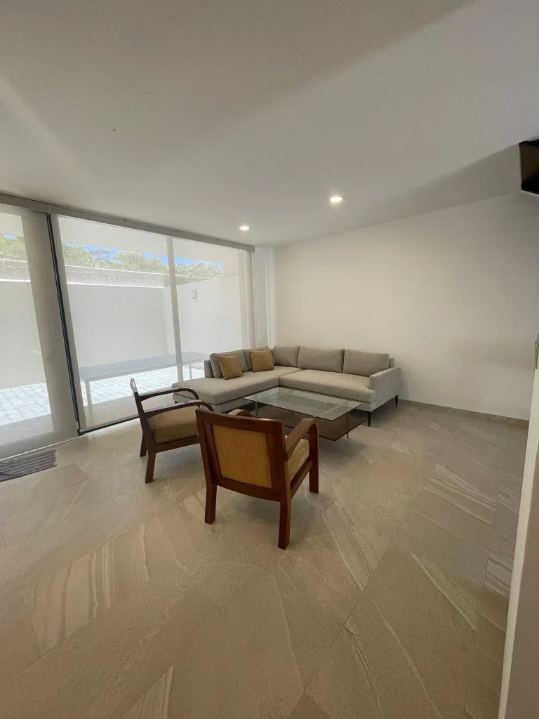 CASA AMUEBLADA EN RENTA EN ZIBATA