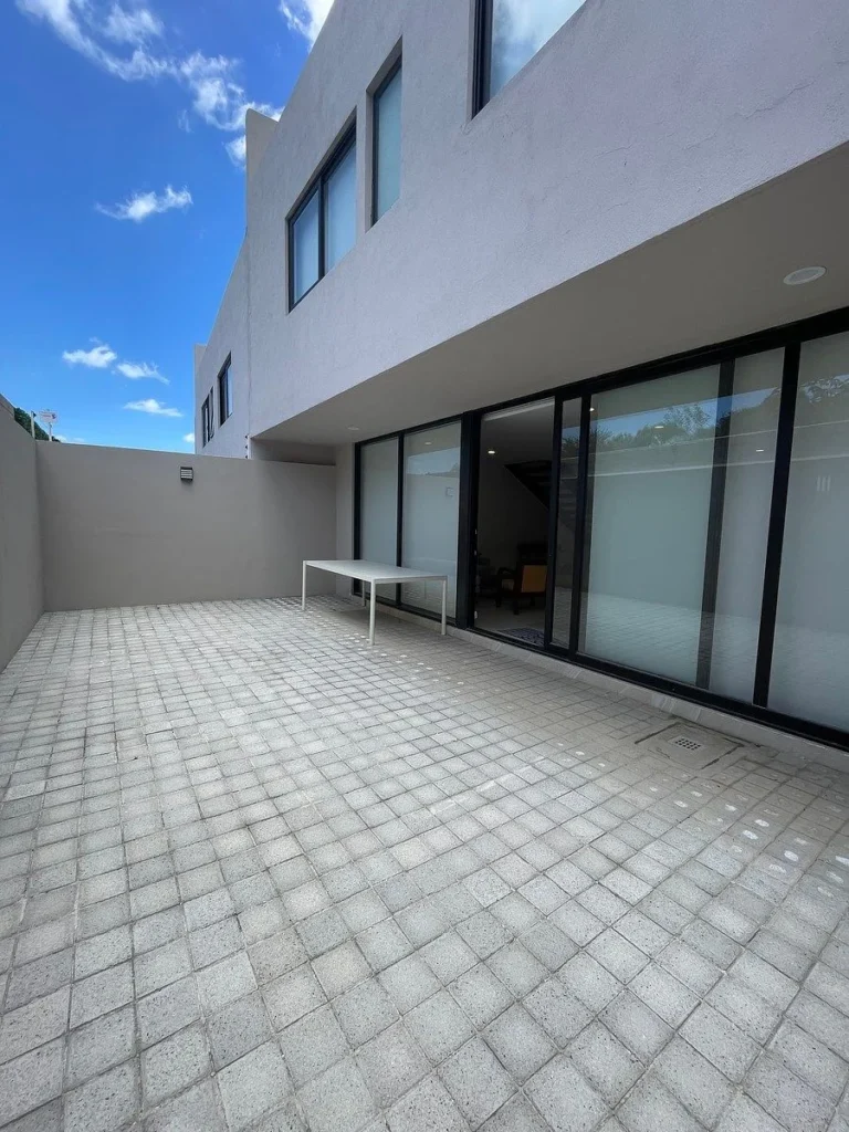 CASA AMUEBLADA EN RENTA EN ZIBATA